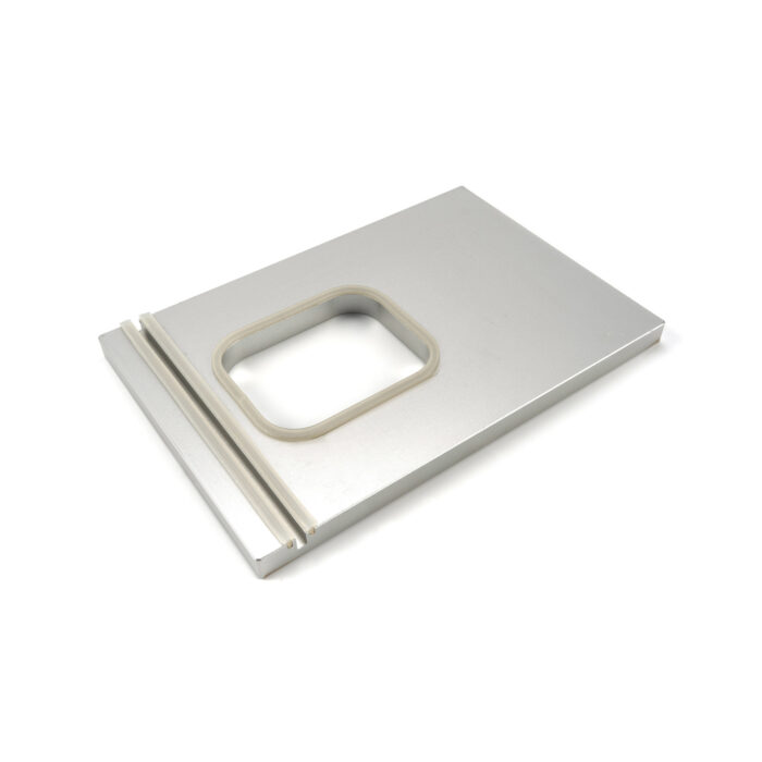 Kõrvalroa alus 138 x 114 mm – väike – 1 kambriga - Image 1
